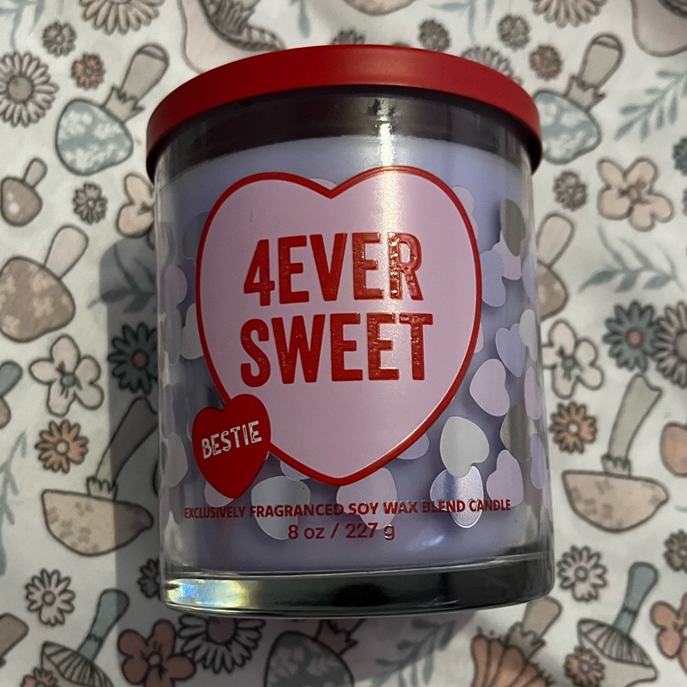 Bath & Body Works Sweethearts Single Wick Candle